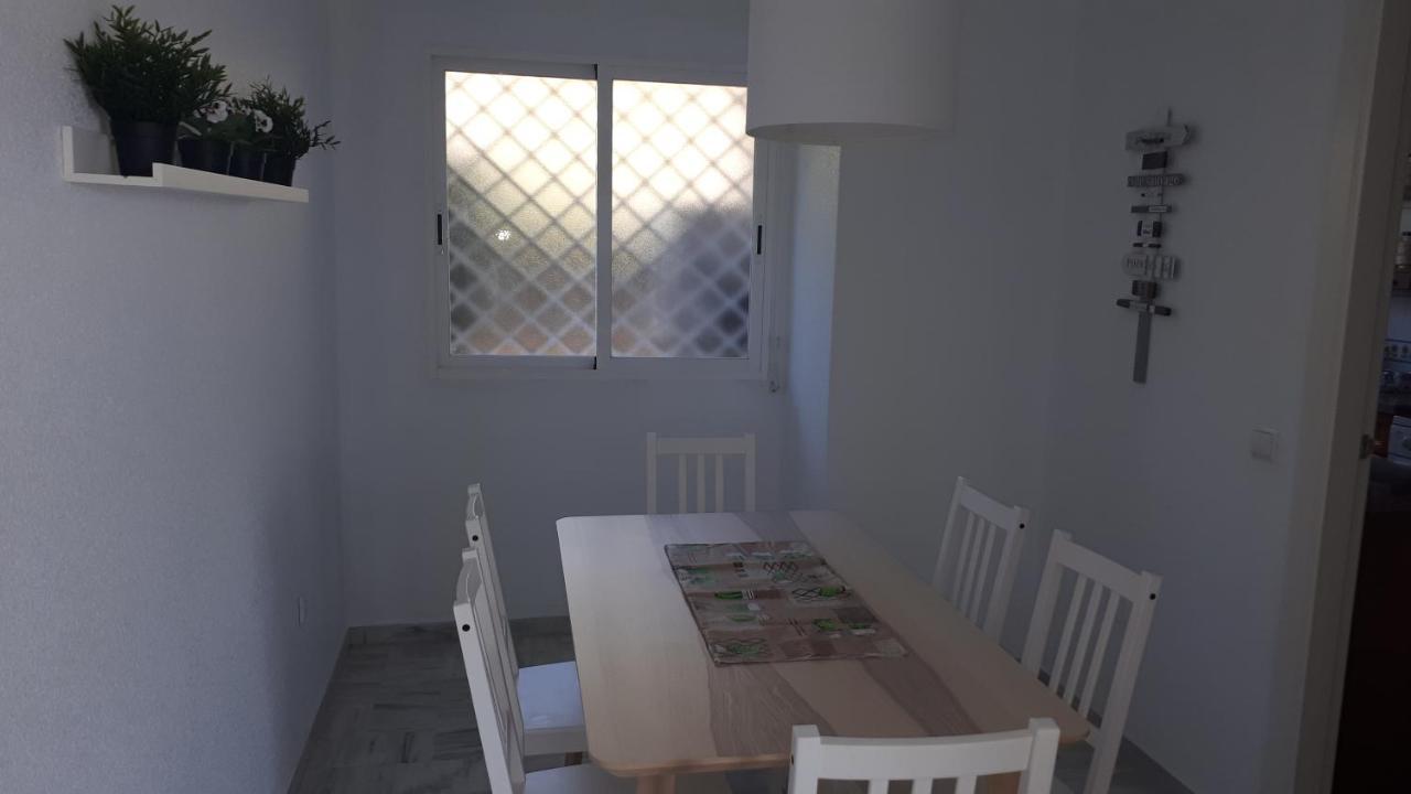 Apartment In Costa Del Sol With Large Terrace For 9 People รินกอนเดลาวิกตอเรีย ภายนอก รูปภาพ