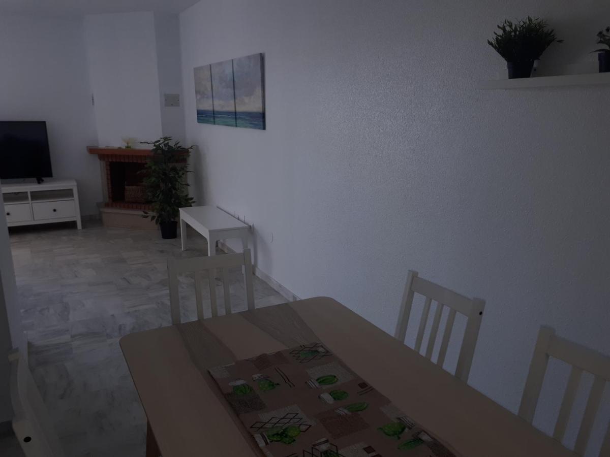 Apartment In Costa Del Sol With Large Terrace For 9 People รินกอนเดลาวิกตอเรีย ภายนอก รูปภาพ